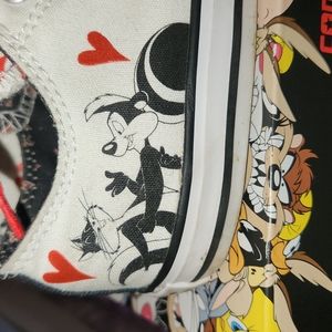 Looney Tunes Converse Sneaker...a classic sneaker with a classic cartoon twist
